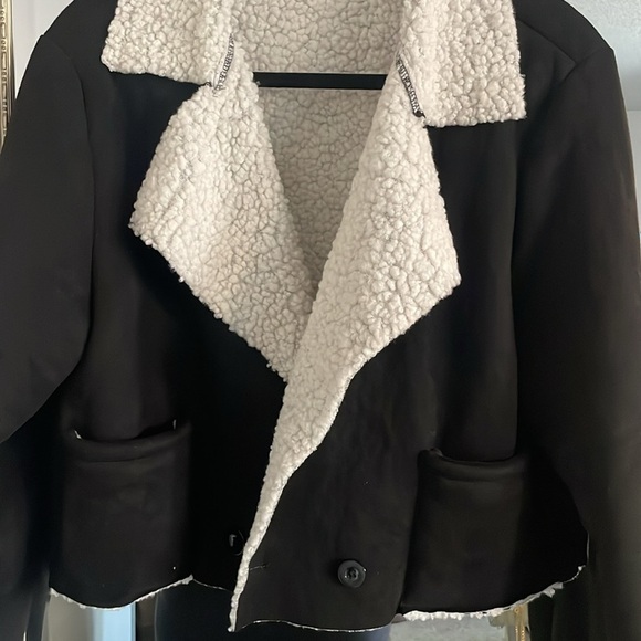 Black Teddy Jacket with Contrasting Cream Collar - Picture 2 of 4